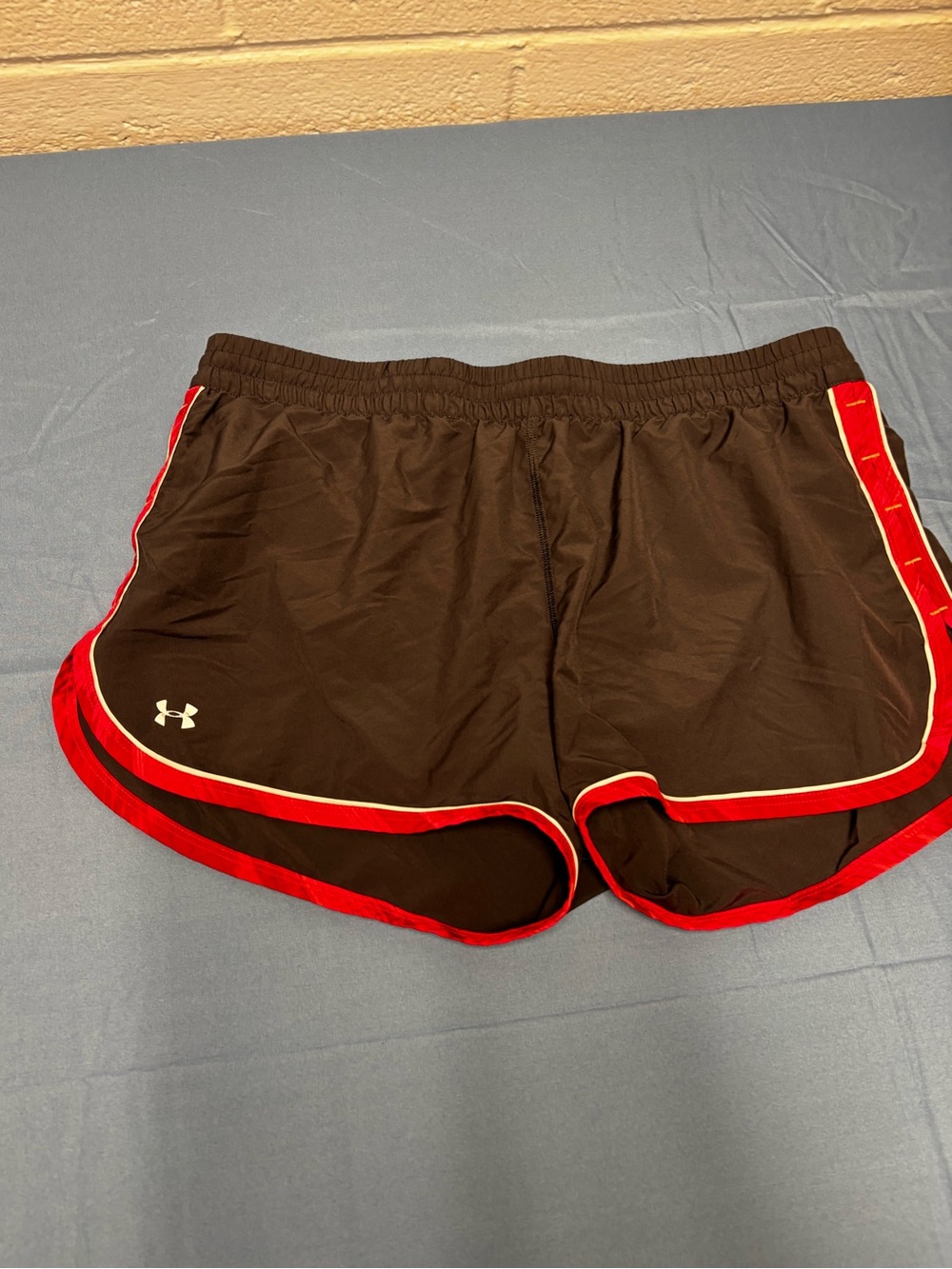 Under Armour HeatGear Running Shorts Gray Neon Pink Athletic Large